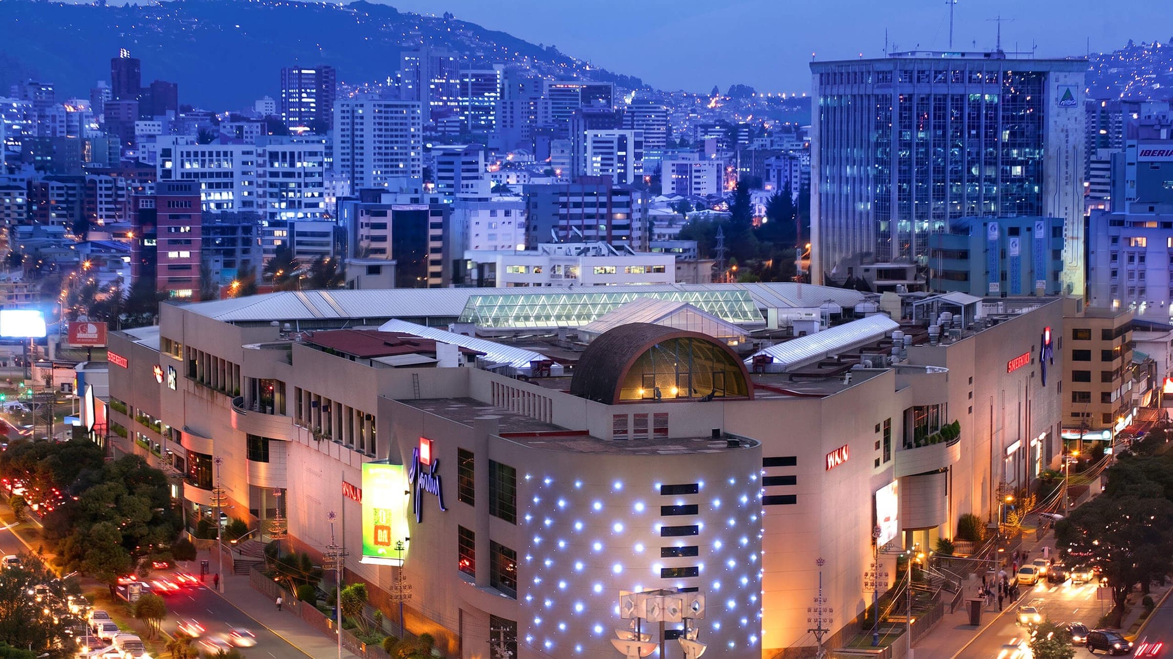 Mall El Jardín