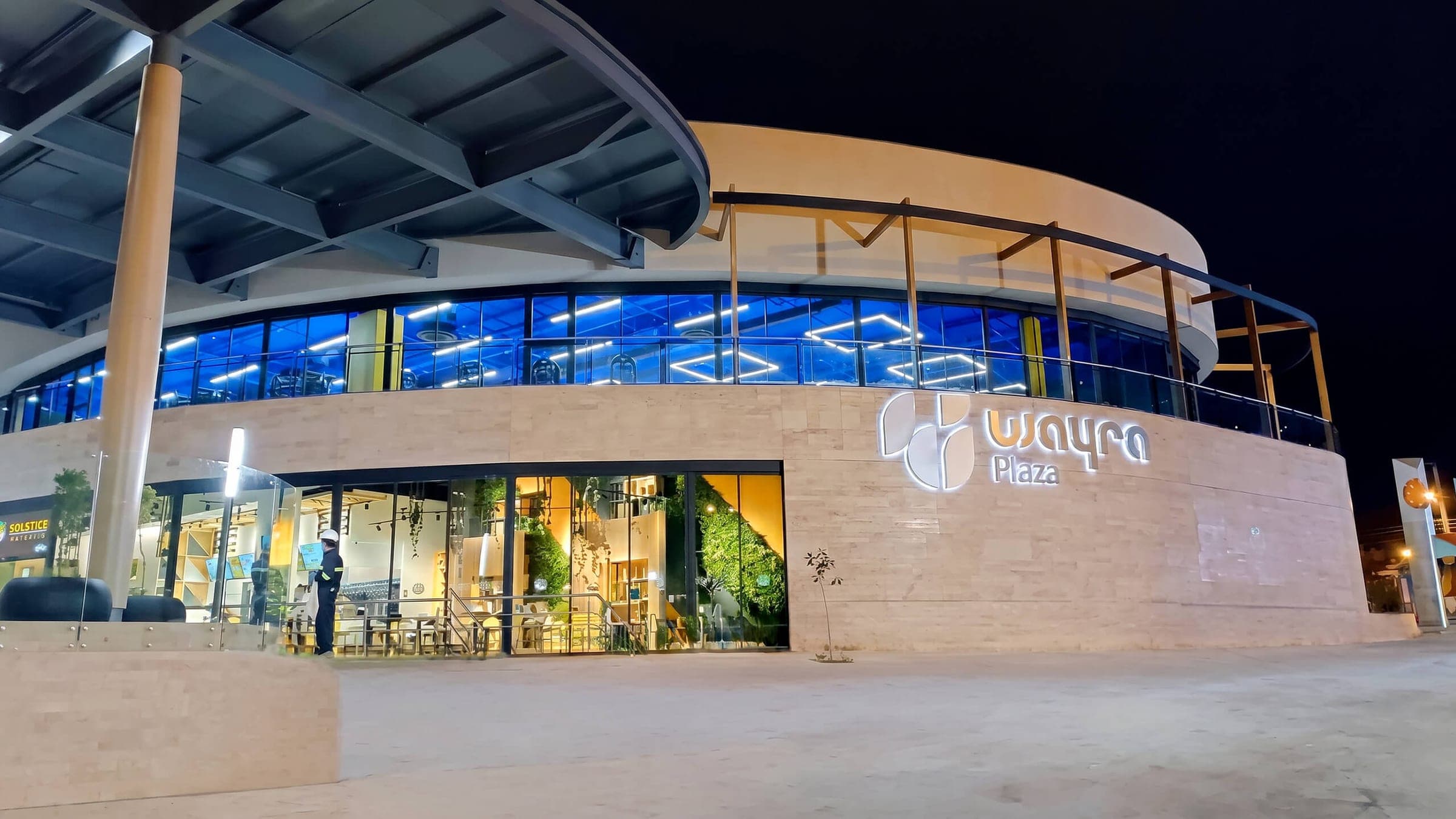 Wayra Plaza