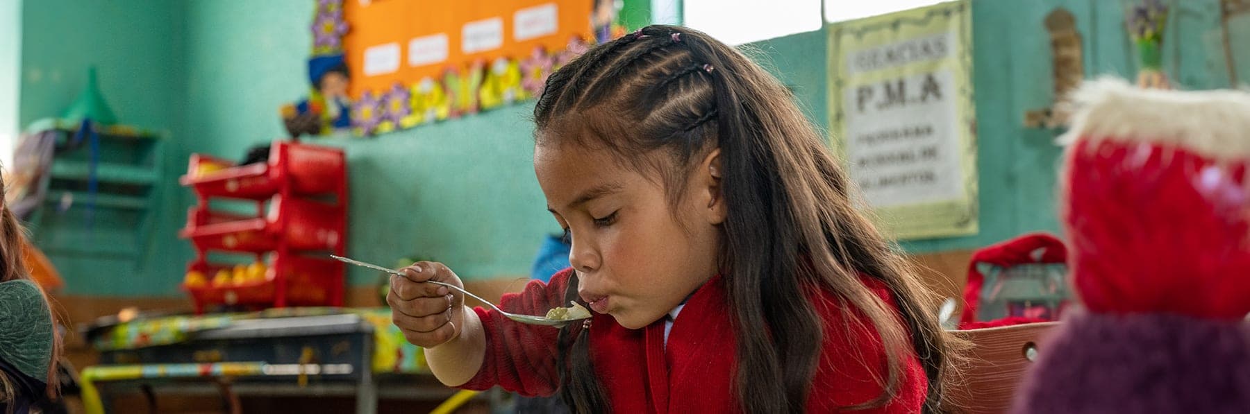 Corporación y Fundación Favorita se unen al proyecto de comidas escolares del Programa Mundial de Alimentos