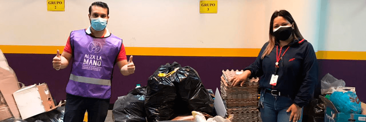 “ALZA LA MANO” PROMUEVE EL RECICLAJE EN LOJA “ALZA LA MANO” PROMUEVE EL RECICLAJE EN LOJA